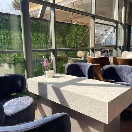 Aykun Hotel Almaty Eksteriør billede
