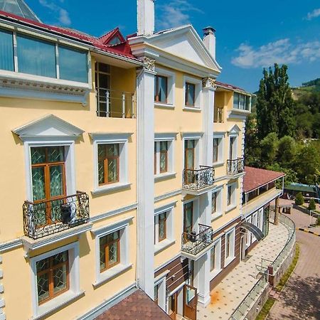 Aykun Hotel Almaty Eksteriør billede