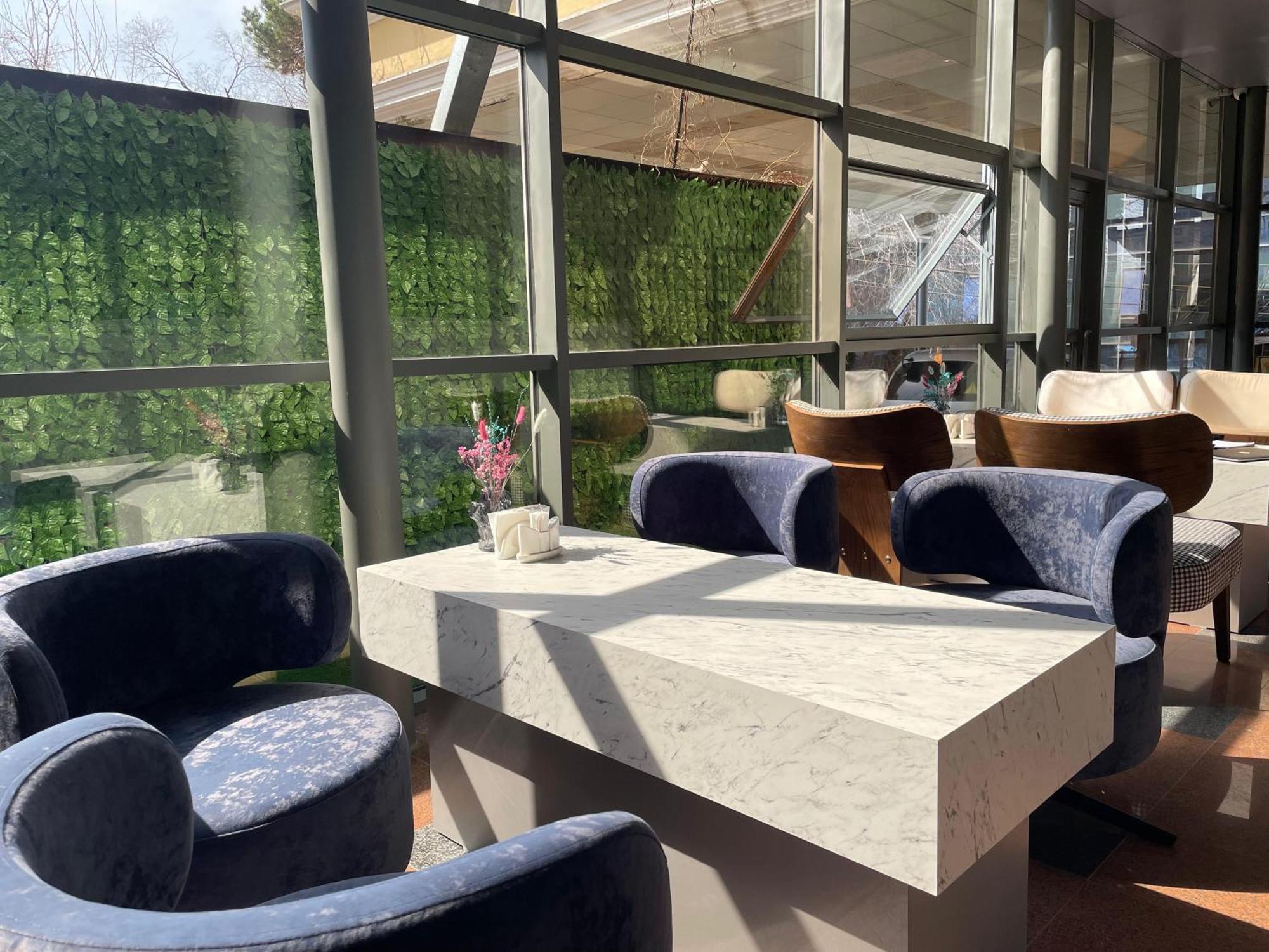 Aykun Hotel Almaty Eksteriør billede