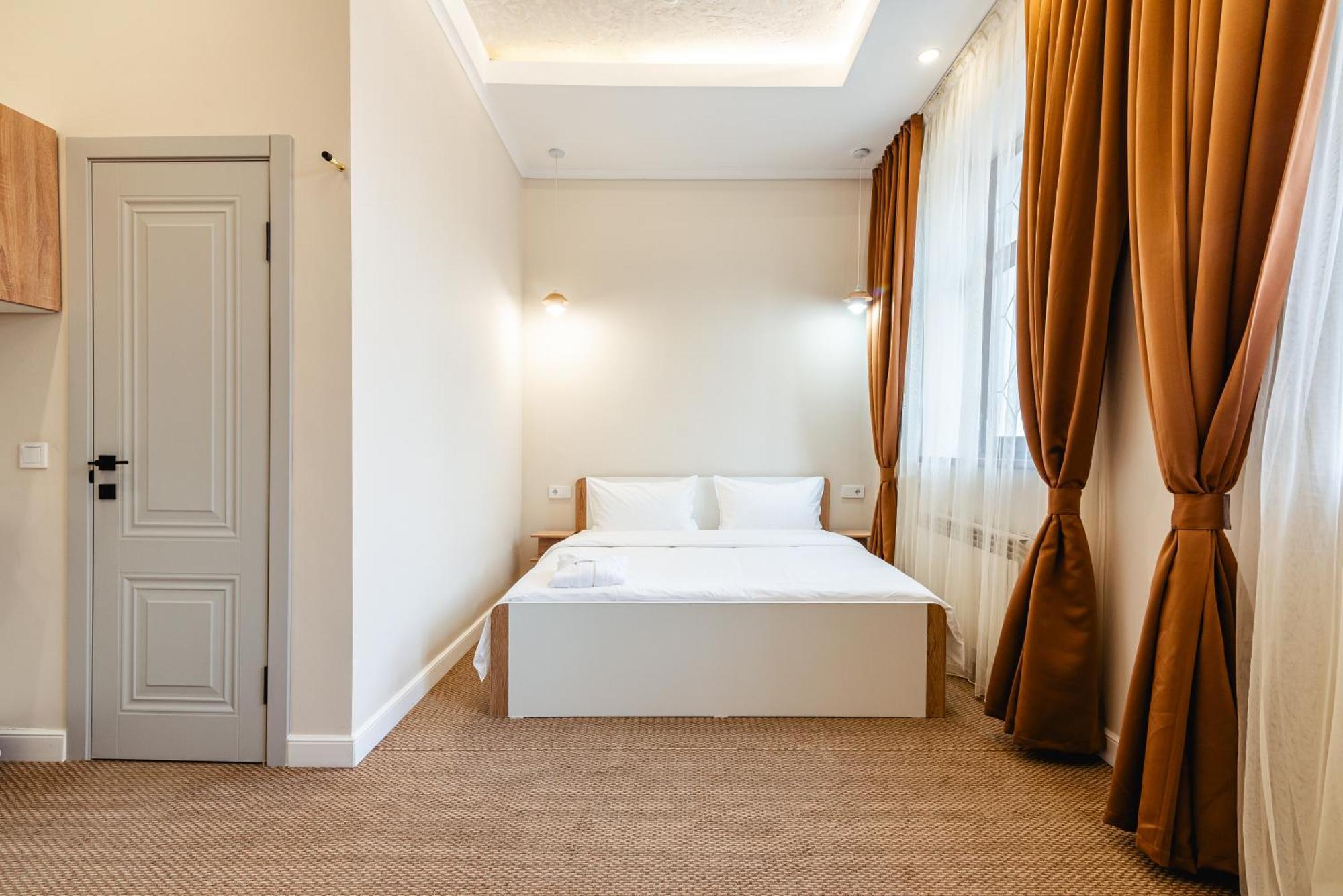 Aykun Hotel Almaty Eksteriør billede